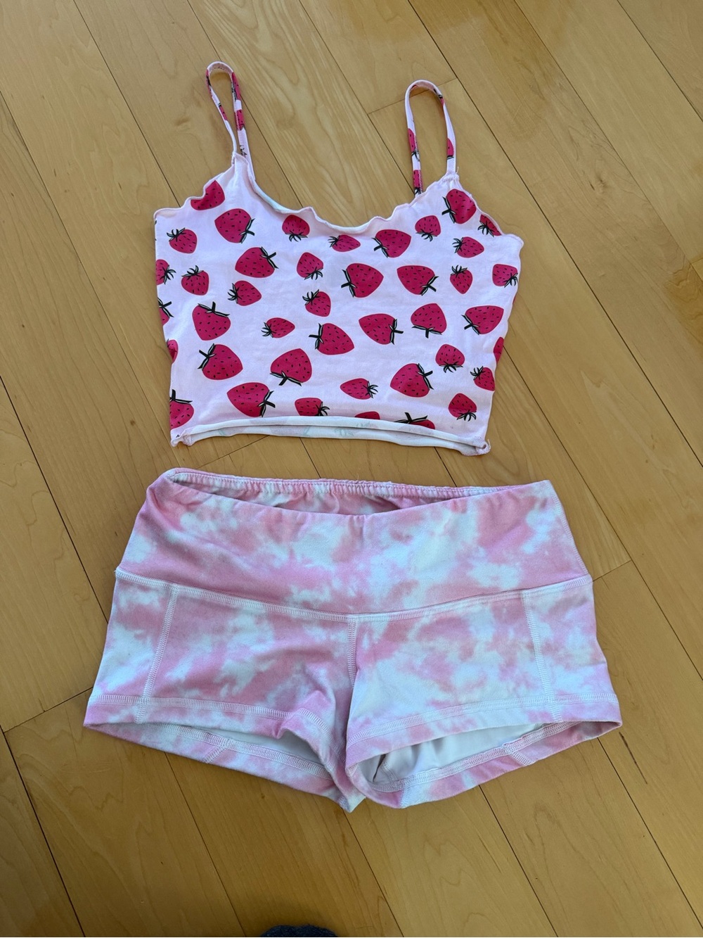 Amazon Girls Pink Strawberry Print Crop Tank & Pink Tie-Dye Shorts Set